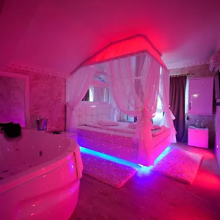 Anadi Boutique Only Adult Hotel love Brașov