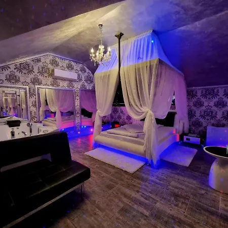 Anadi Boutique Only Adult 2* Brașov