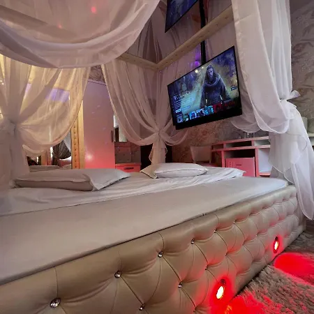 Anadi Boutique Only Adult 2* Brașov